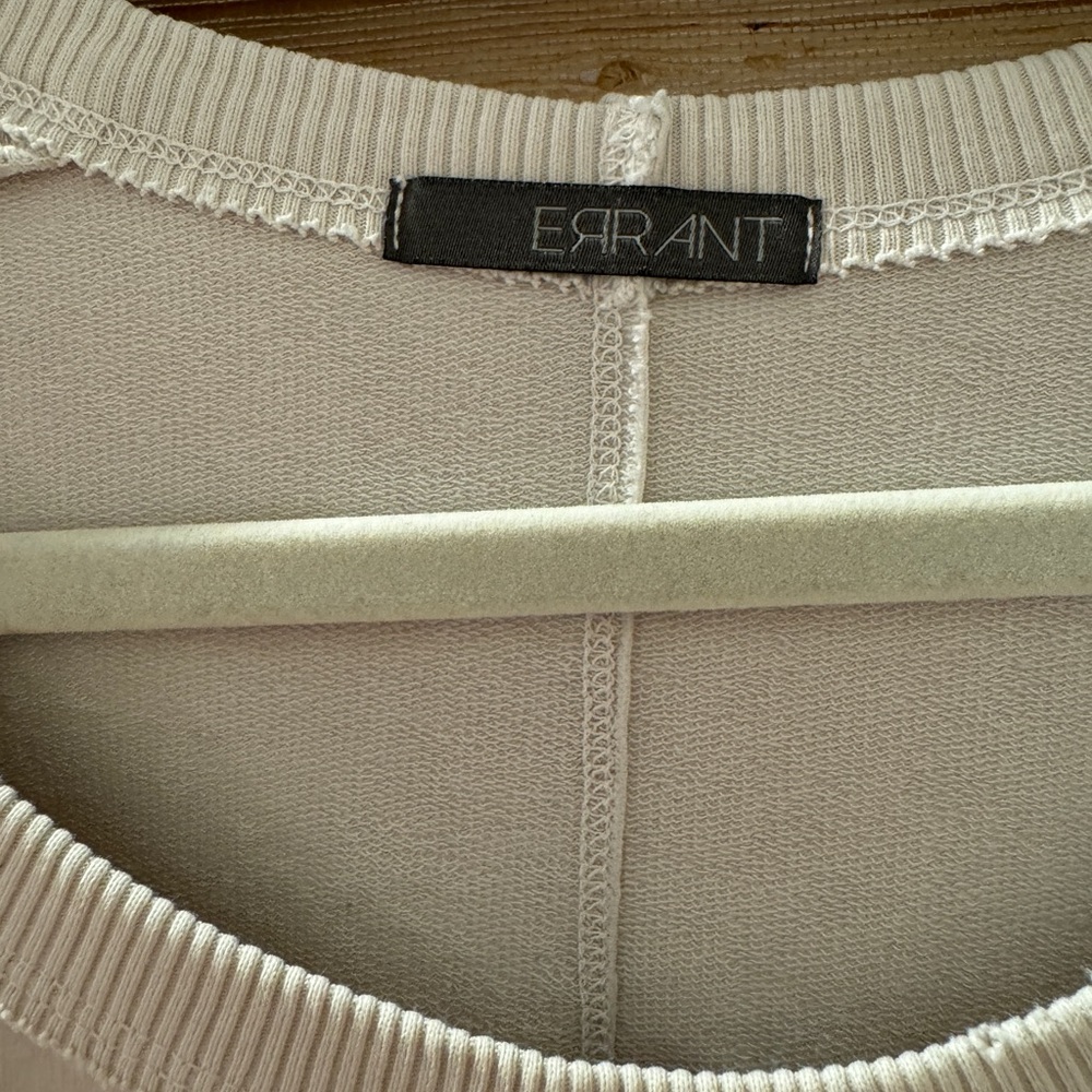 Loose fitting pullover - Picture 3 of 3